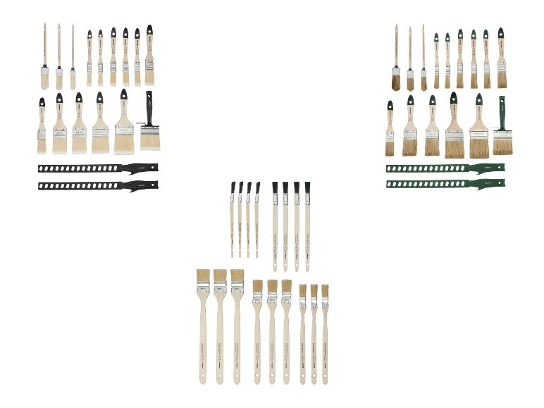 Set von Pinseln in verschiedenen Größen und Formen, einschließlich Rund- und Flachpinseln.