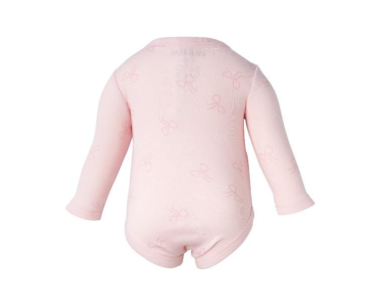Rosa Langarm-Babybody mit Schleifenmuster, Rückansicht.