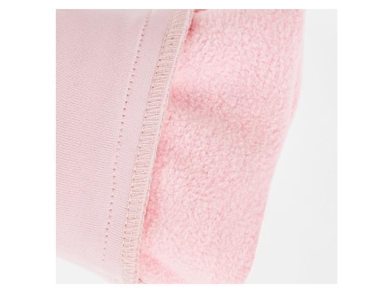 Nahaufnahme eines rosa Sweatshirts mit Fleece-Innenfutter.
