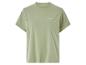 Grünes Kurzarm-T-Shirt mit dem Text „STRENESSE BLUE“ auf der Brust.