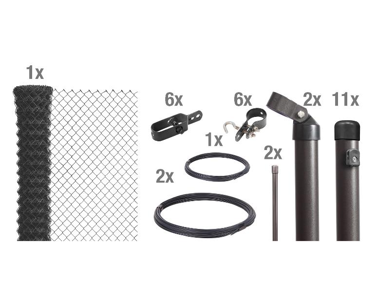 Zaun-Set: Maschendrahtzaun, Pfosten, Befestigungen und Spannseile.