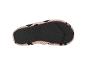 Baby-Schuhsohle mit rosa und schwarzem Camouflage-Muster.