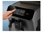 Nahaufnahme einer Philips Kaffeemaschine mit Touchscreen.