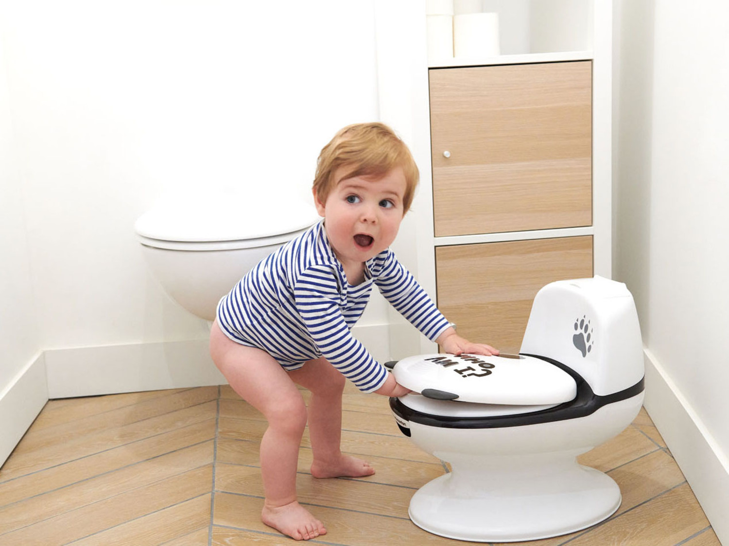 bebeconfort Mini Panda Toilette, mit Spülgeräuschen