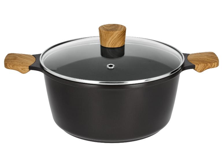 Schwarzer Kochtopf mit Glasdeckel und Holzgriffen.