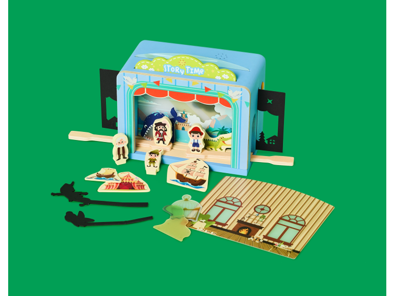 Kindertheater aus Holz mit Figuren und Kulissen, beschriftet mit Story Time