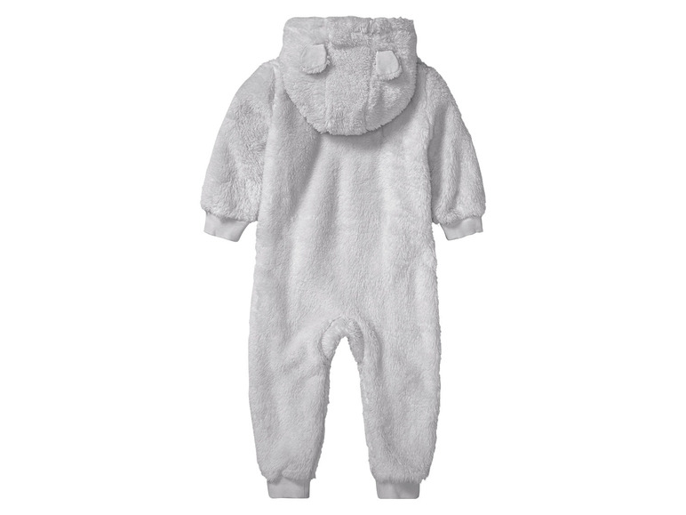 Ein grauer Fleece-Overall für Babys mit Kapuze.