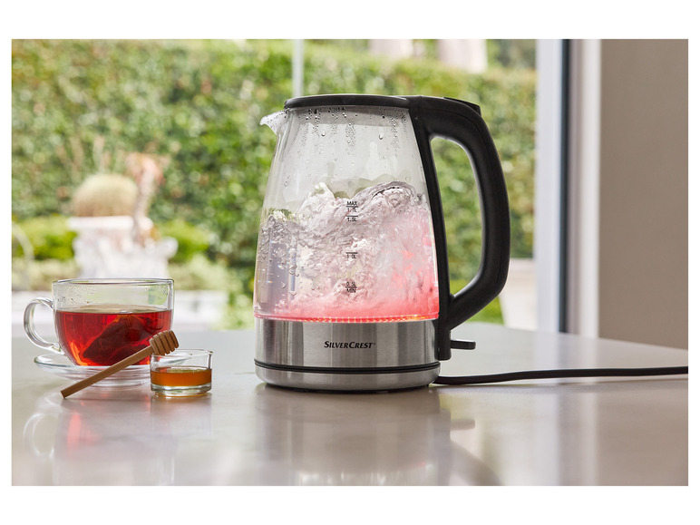 Gehe zu Vollbildansicht: SILVERCREST® Glas-Wasserkocher »SWGF 3000 C2«, mit LED-Farbwechsel, 1,7 l - Bild 2