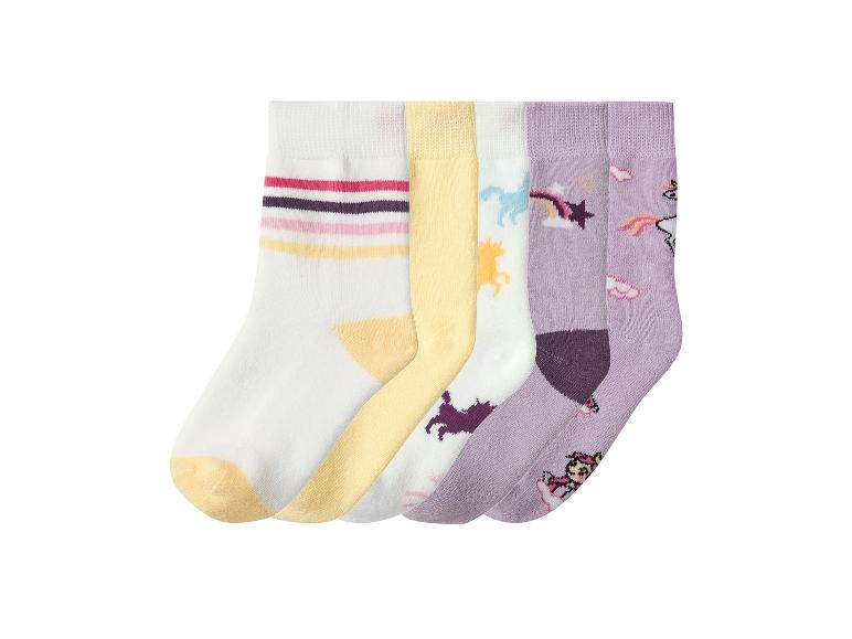 Set aus fünf Paar Kindersocken mit Streifen und Einhornmustern.