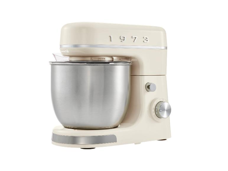 Ein cremefarbener Vintage-Küchenmixer aus dem Jahr 1973.