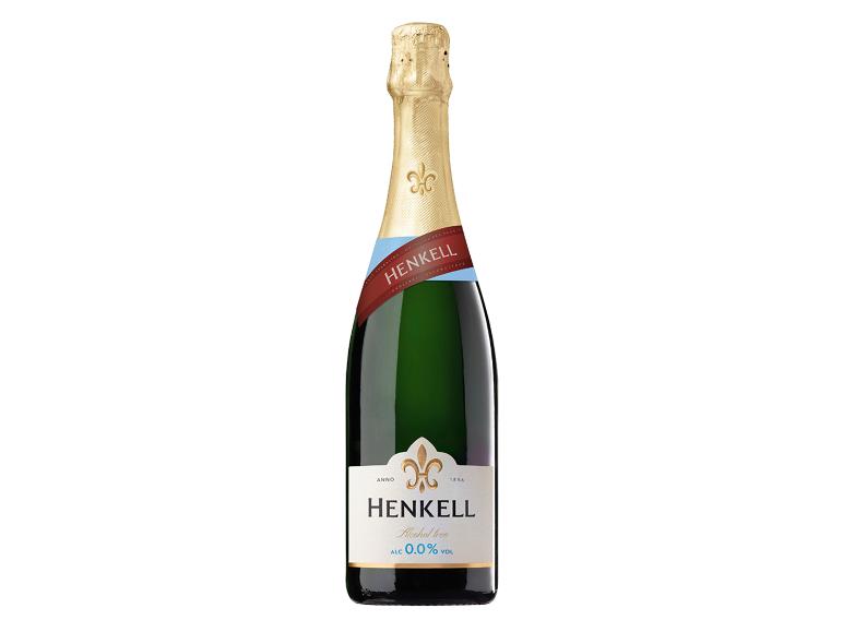 Eine Flasche alkoholfreier Sekt Henkell Alkoholfrei 0.0%