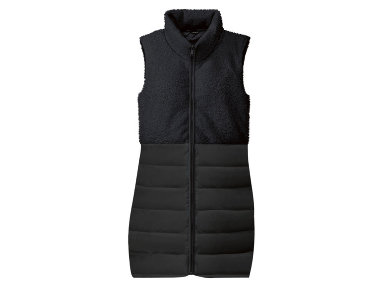 Eine schwarze Weste mit Kunstfell und gestepptem Unterteil.