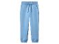 Hellblaue Jogginghose mit Kordelzug und Seitentaschen.