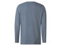 Ein blaues Langarmshirt mit Rundhalsausschnitt.
