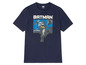 Ein dunkelblaues T-Shirt mit einem Batman-Motiv.