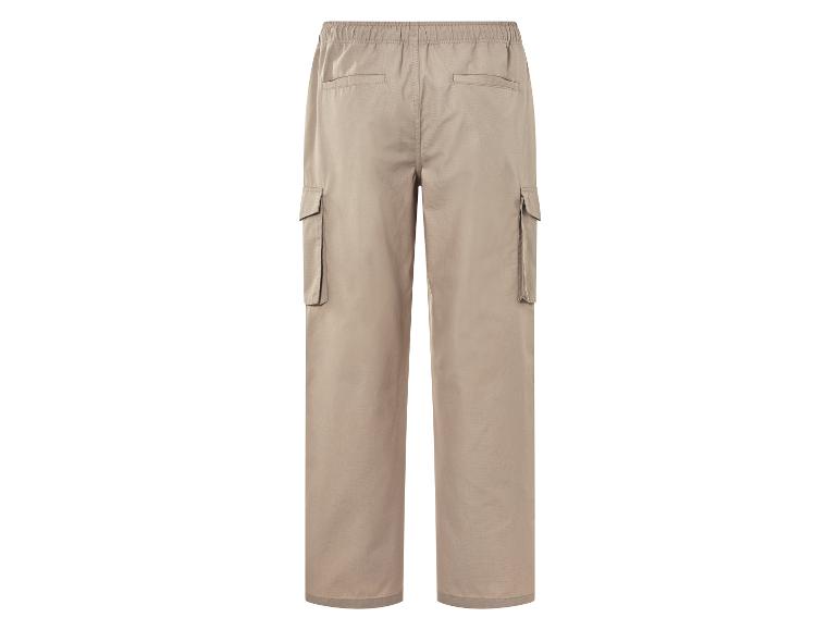 Beige Cargohose mit Gummizug.