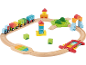 Holzeisenbahn-Set mit bunten Waggons, Schienen, Brücke und Bausteinen.