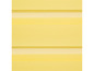 Gelbe Rollos mit horizontalen Streifen.