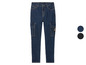 Blaue Skinny Jeans mit Cargotaschen.