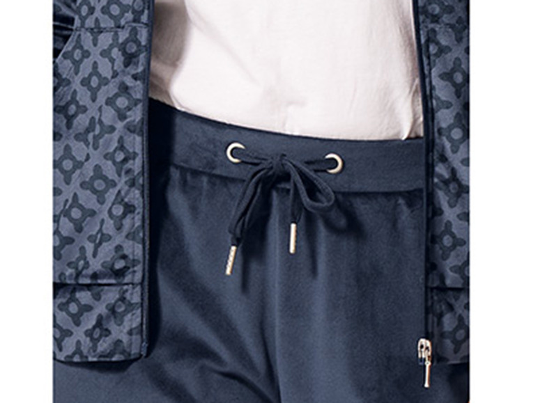 Gehe zu Vollbildansicht: esmara® Damen Nicki-Anzug, 2-teilig, mit Stehkragen - Bild 27