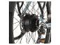Nahaufnahme des Hinterrads eines E-Bikes mit Nabenmotor, Kassette und Schaltwerk.