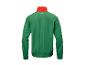 Grüne Jacke mit orangefarbenem Kragen und dem Text „EST. 1996“ auf dem Rücken.