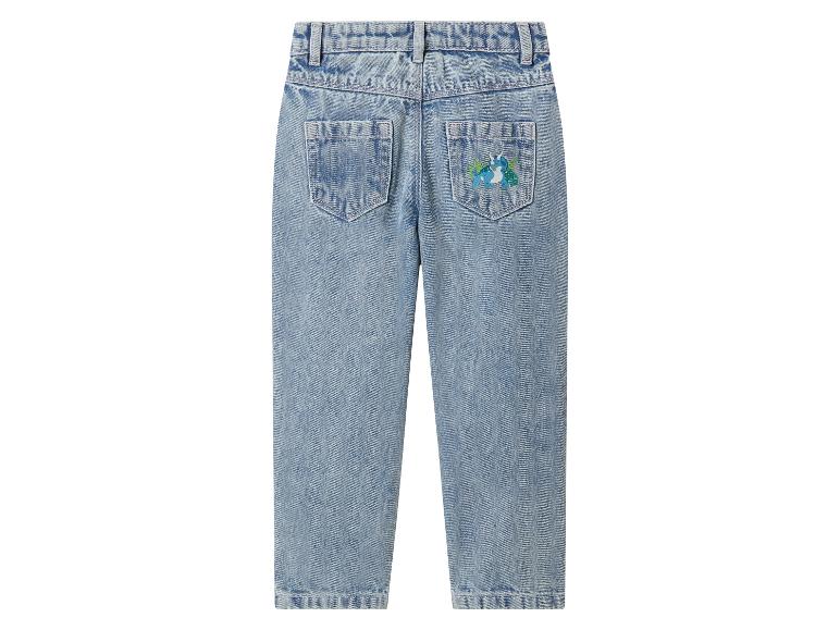 Hellblaue Jeans mit Dinosaurier-Stickerei auf der Gesäßtasche.