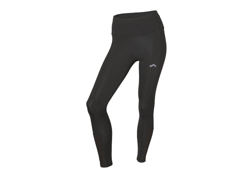 Schwarze Damen-Sportleggings mit reflektierendem Logo an der Seite.