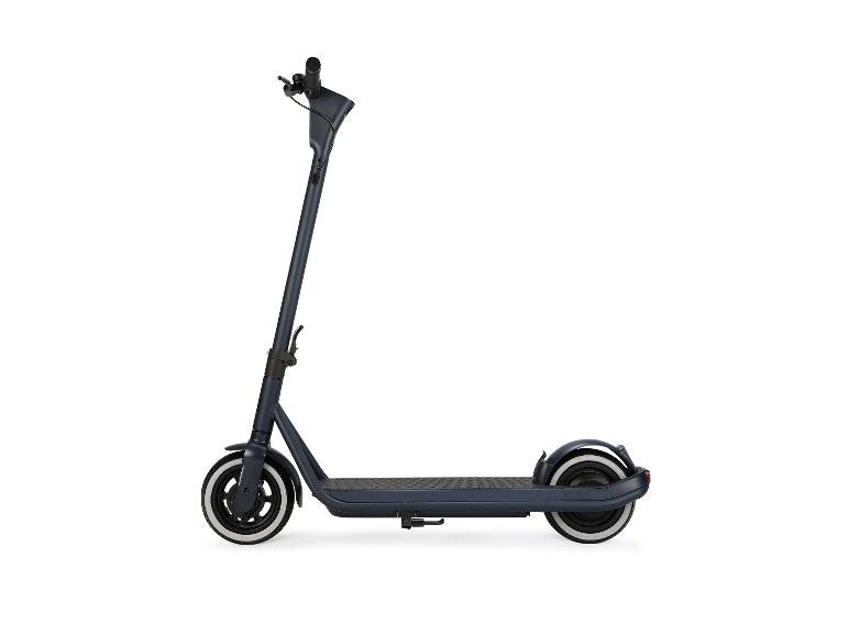 Dunkelgrauer Elektroroller mit weißen Reifen, Seitenansicht.