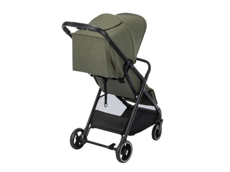Grüner Kinderwagen mit schwarzem Gestell und Rädern, von hinten gesehen.