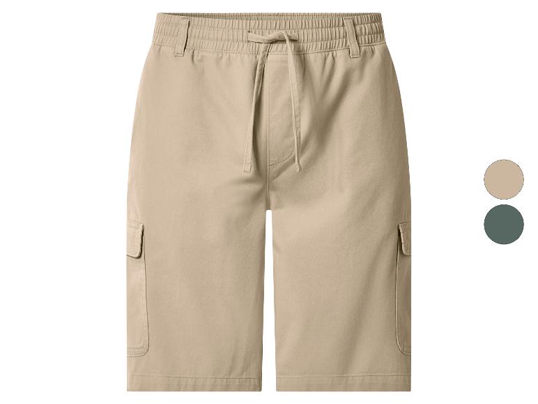 Beige Cargo-Shorts mit elastischem Bund und Kordelzug, mit weiteren Farboptionen.