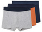 Drei Paar Boxershorts in Grau, Orange und Dunkelblau.