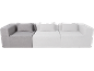 Modulares Dreisitzer-Sofa mit Kissen, ein graues und zwei weiße Module.