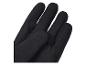 Ein Paar schwarze Handschuhe aus weichem Stoff, mit Fokus auf die Finger