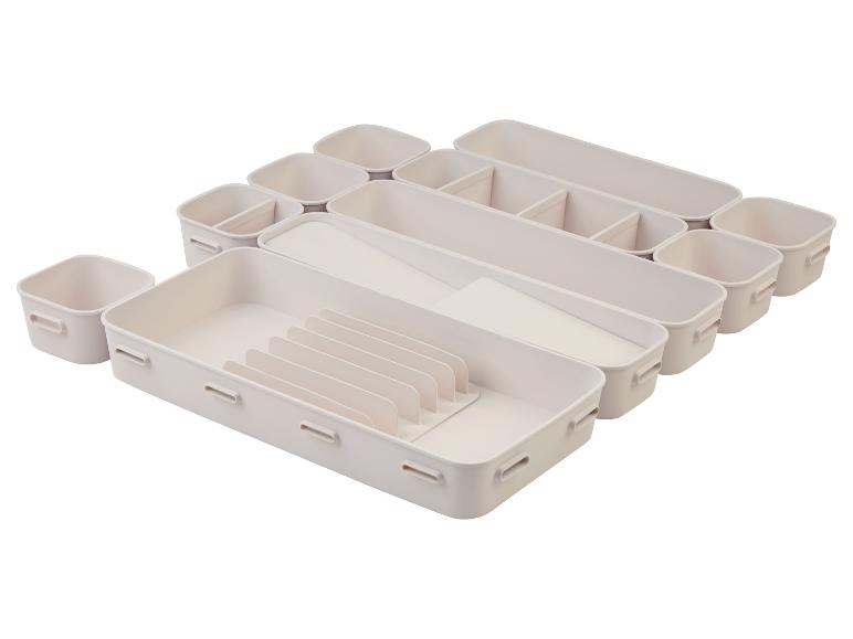 Set beige Aufbewahrungsboxen: große und kleine Behälter, Fächer.