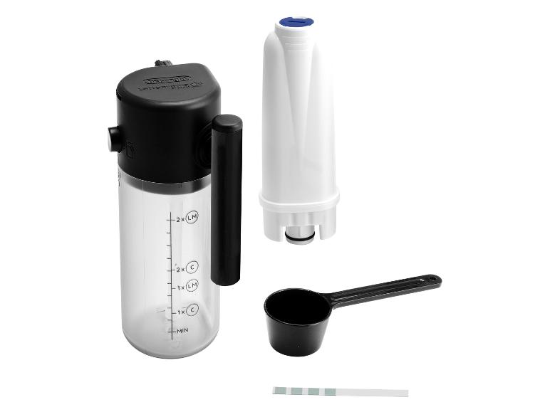De'Longhi LatteCrema Kaffeezubehör-Set: Milchbehälter, Wasserfilter, Messlöffel und Teststreifen.
