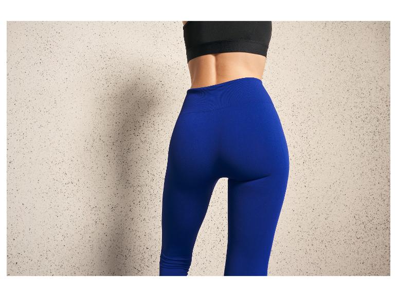 Blaue Leggings für Sport oder Freizeit.