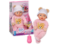 Rosa interaktive Baby-Puppe in der Verpackung mit einer Babyflasche.