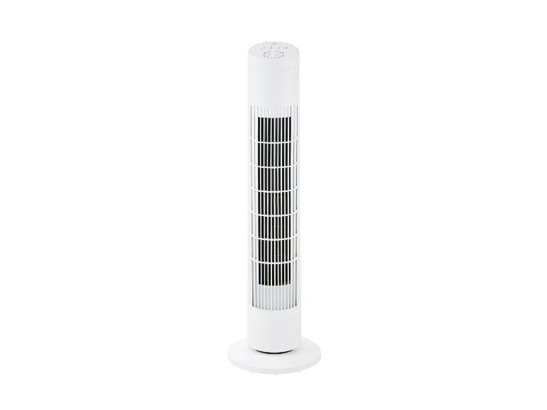 Weißer Turmventilator mit Gitter und Bedienknöpfen oben