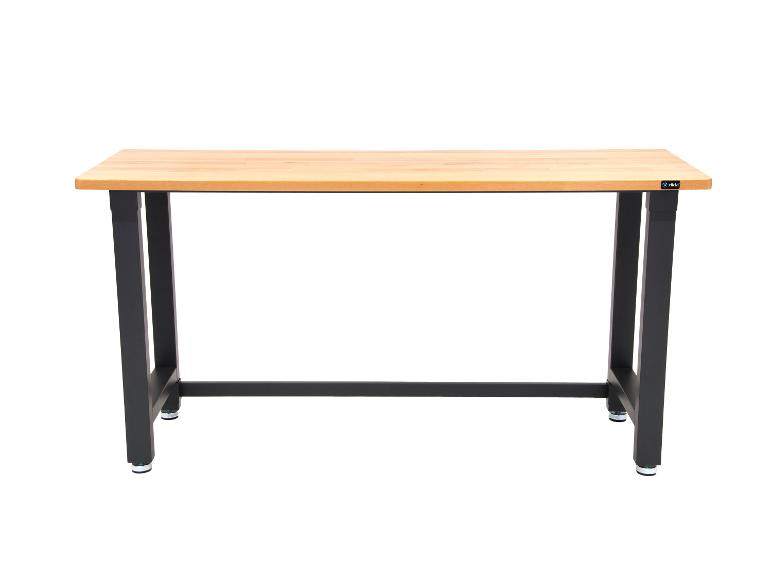 Holzwerkbank mit schwarzem Metallrahmen und Beinen