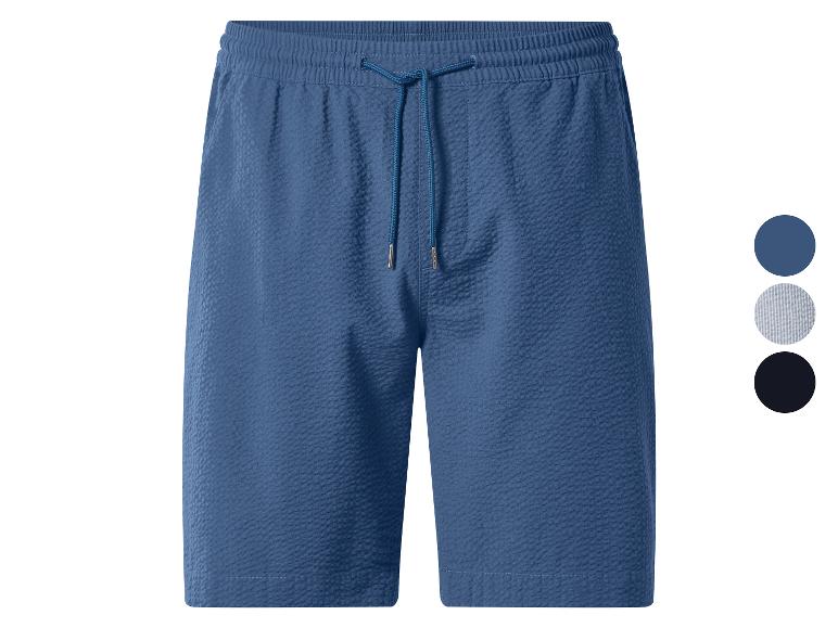Blaue strukturierte Shorts mit Kordelzug, gezeigt mit Farbmustern in Blau, gestreift und Schwarz.