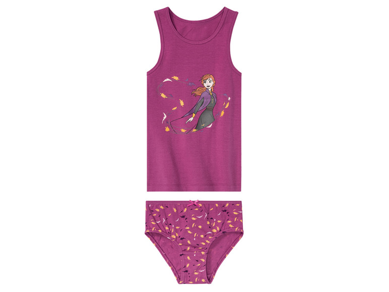 Ein rosafarbenes Tanktop mit Elsa aus Frozen darauf und rosafarbene Unterwäsche mit Blätterprint.