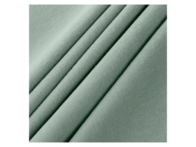 Weicher, graugrüner Stoff, ideal für Kleidung oder Dekoration.