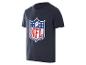Ein dunkelblaues T-Shirt mit dem NFL-Logo.