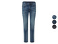 Blaue Jeans in verschiedenen Washed-Looks.