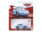 Ein blaues Disney Pixar Cars Sally Spielzeugauto aus Metall in einer Blisterverpackung.