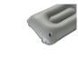 Graue aufblasbare Luftmatratze mit Ventil, teilweise sichtbar auf weißem Hintergrund.