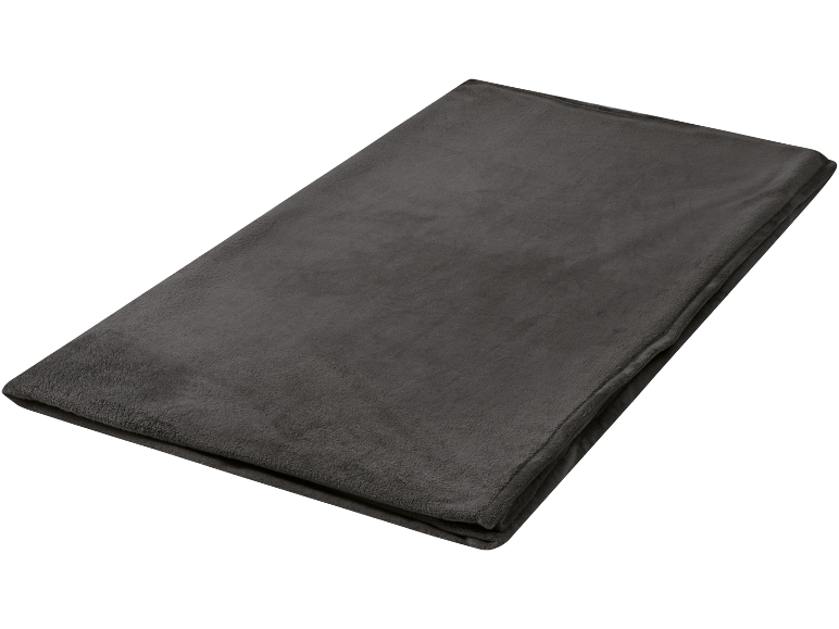 Gefaltete dunkelgraue Fleecedecke