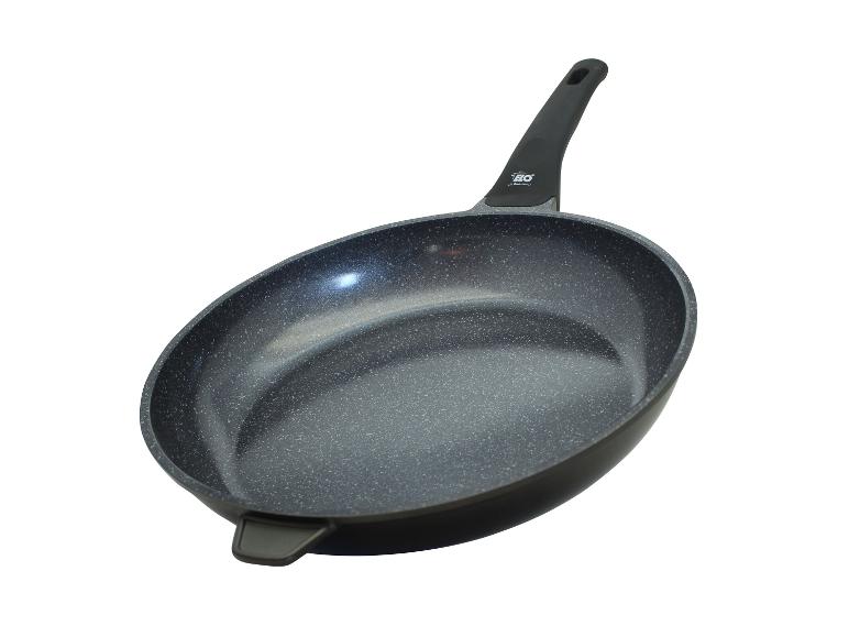 ELO schwarze Granit-Antihaft-Bratpfanne mit ergonomischem Griff.