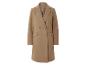 Beigefarbener, langer Mantel mit Doppelknopfreihe.